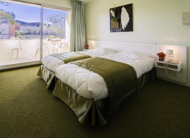 Hotel Casarose - Cannes Mandelieu ภายนอก รูปภาพ